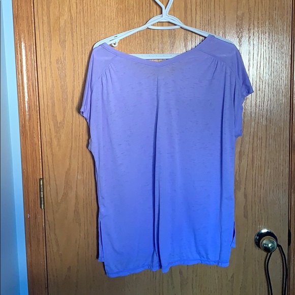 Comfortable Tee - Picture 2 of 4